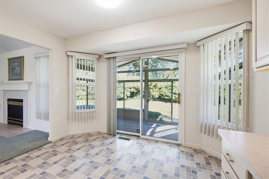 19-web-or-mls-105 Old Carriage Ct-19