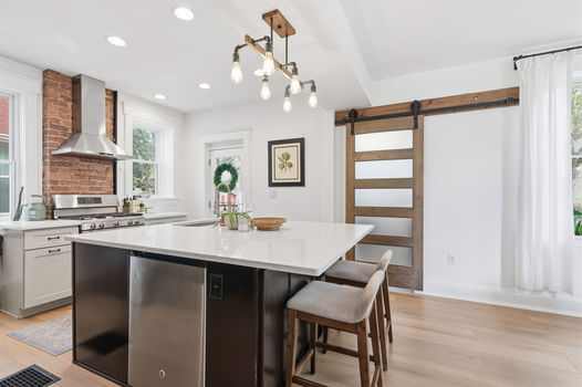19-web-or-mls-4216 Tower Ave-19