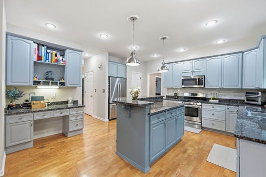 19-web-or-mls-8749 Charleston Woods Dr-20