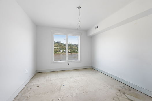 2-web-or-mls-739 Manhattan Blvd-2