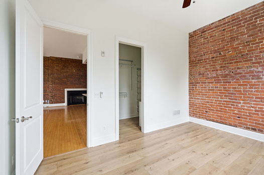 21-web-or-mls-1125 St Gregory St-21