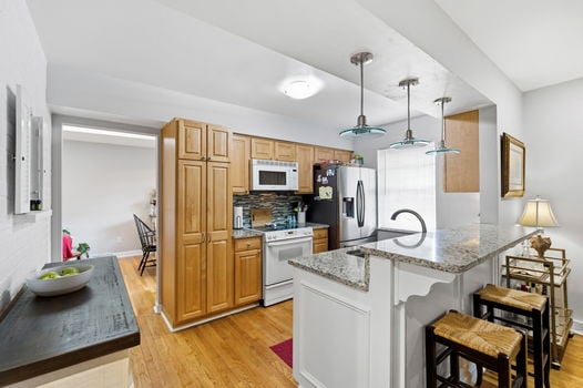 21-web-or-mls-778 Strathcoma Dr-21