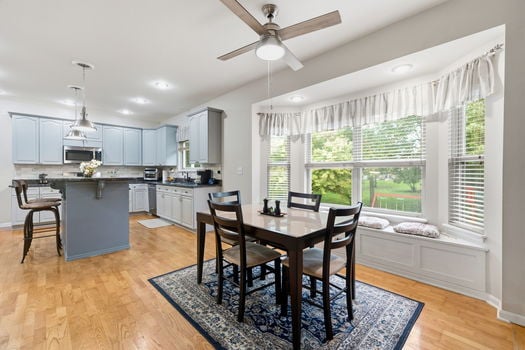 22-web-or-mls-8749 Charleston Woods Dr-23