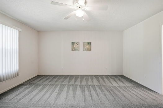 24-web-or-mls-105 Old Carriage Ct-24
