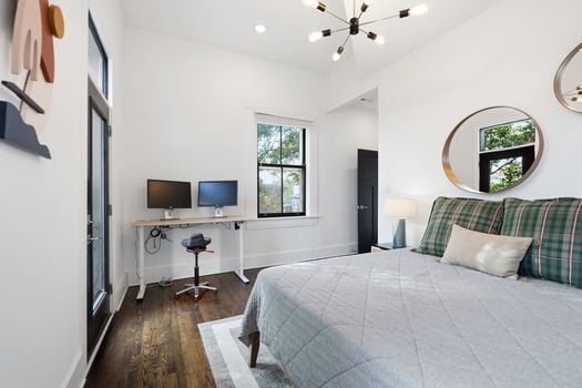 24-web-or-mls-531 Milton St-24