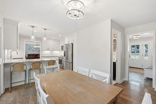 24-web-or-mls-5705 Charteroak Dr-24