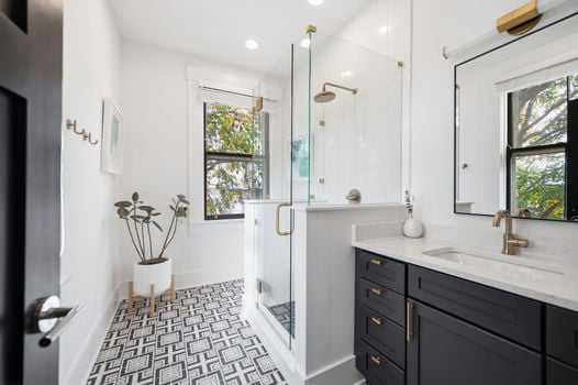 25-web-or-mls-531 Milton St-25