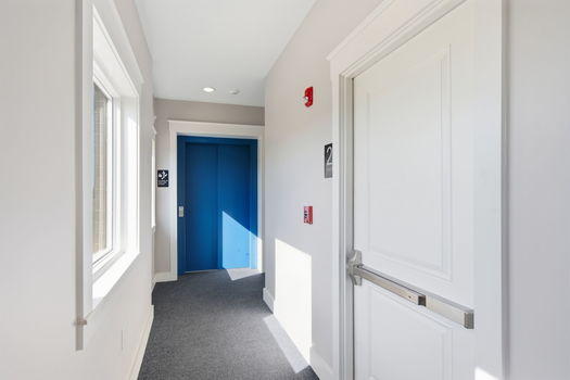 28-web-or-mls-739 Manhattan Blvd-28