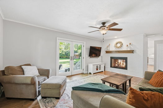 29-web-or-mls-5705 Charteroak Dr-29