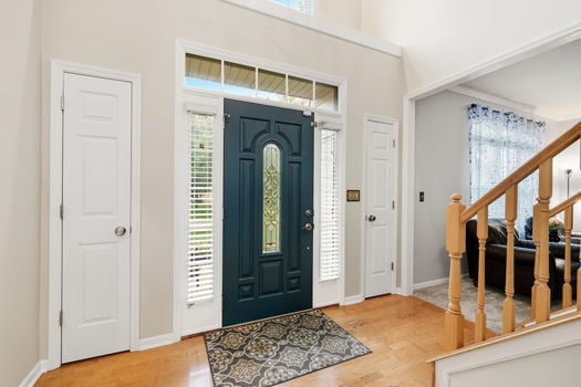 3-web-or-mls-8749 Charleston Woods Dr-4