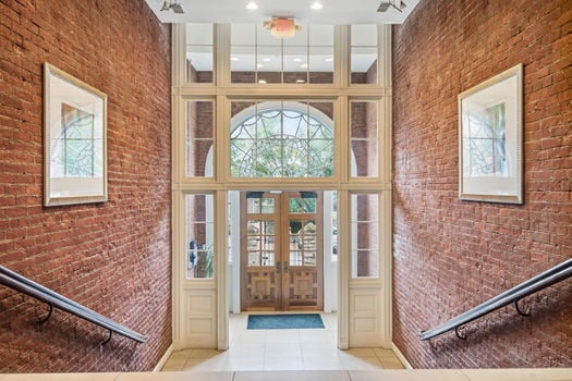 31-web-or-mls-1125 St Gregory St-31