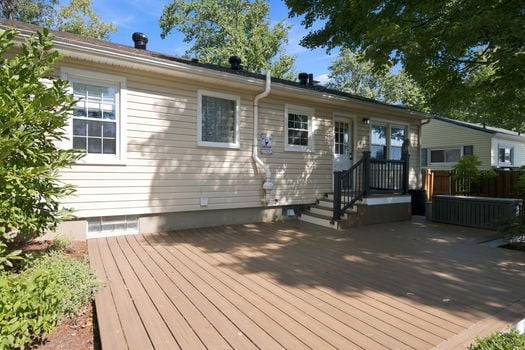 37-web-or-mls-6994 Mayfield Ave-37