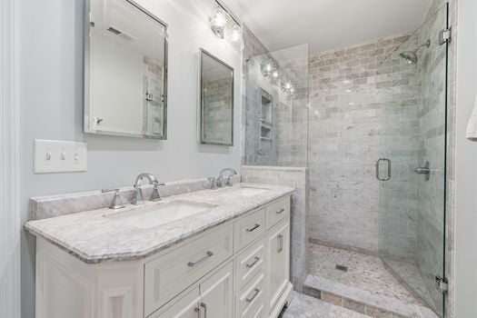 38-web-or-mls-5705 Charteroak Dr-38