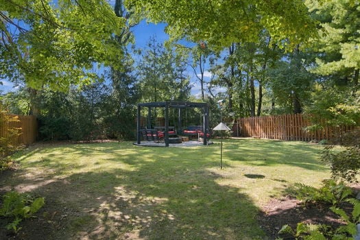 40-web-or-mls-6994 Mayfield Ave-40