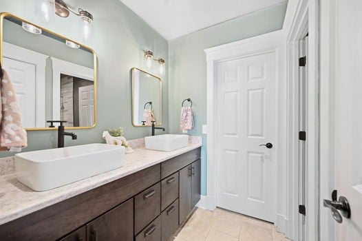 41-web-or-mls-35 Sterling Ave-41
