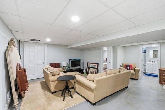 42-web-or-mls-778 Strathcoma Dr-42
