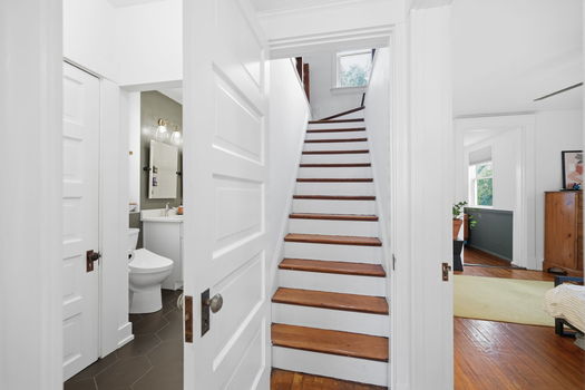 47-web-or-mls-4216 Tower Ave-47
