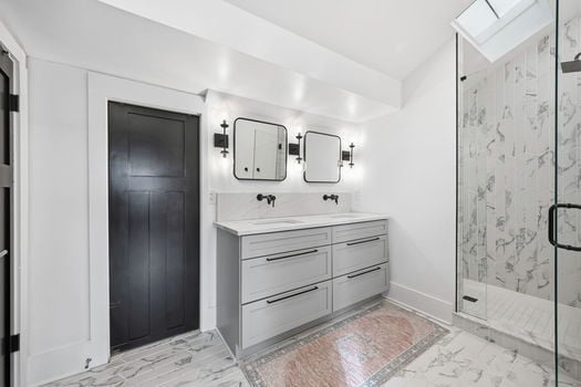 48-web-or-mls-531 Milton St-48