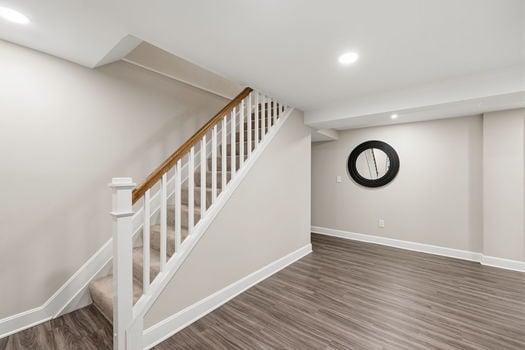 49-web-or-mls-5705 Charteroak Dr-49
