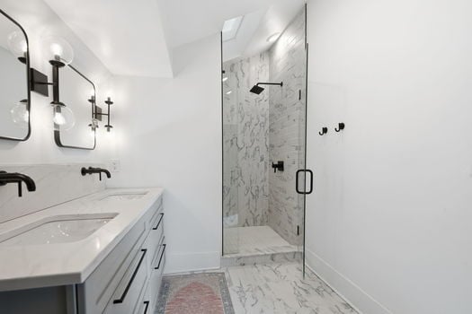 50-web-or-mls-531 Milton St-50