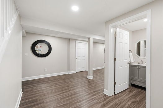 50-web-or-mls-5705 Charteroak Dr-50