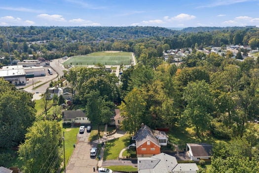 52-web-or-mls-6994 Mayfield Ave-52