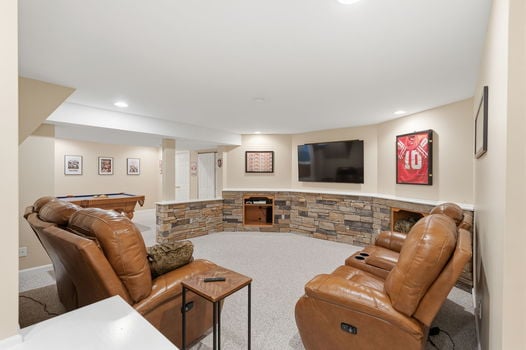 54-web-or-mls-5018 Midfield Rd-54