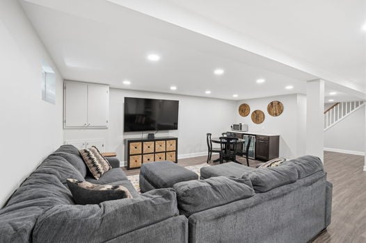 55-web-or-mls-5705 Charteroak Dr-55