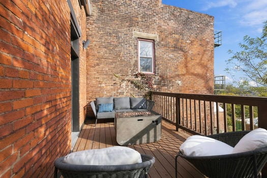 56-web-or-mls-531 Milton St-56