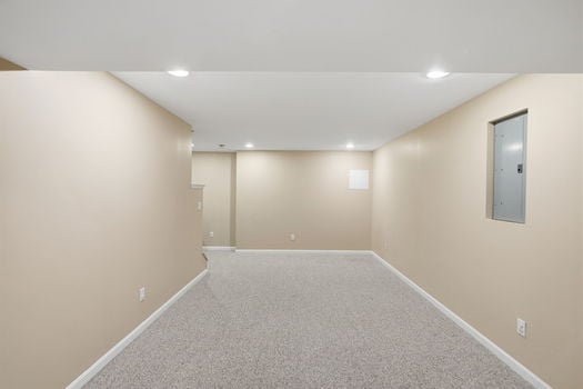 57-web-or-mls-5018 Midfield Rd-57
