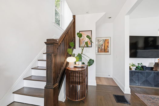 6-web-or-mls-4216 Tower Ave-6