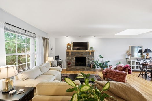 6-web-or-mls-778 Strathcoma Dr-6