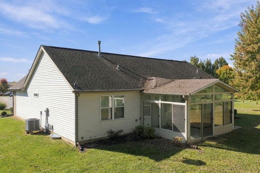 60-web-or-mls-105 Old Carriage Ct-60