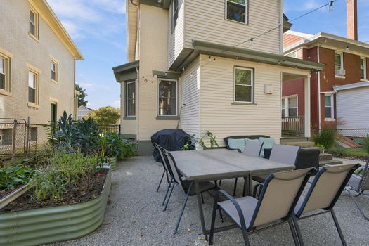 60-web-or-mls-4216 Tower Ave-60