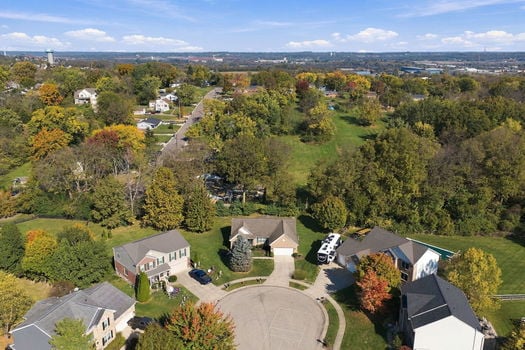 62-web-or-mls-105 Old Carriage Ct-62