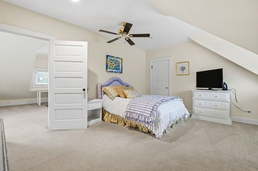 64-web-or-mls-4302 Floral Ave-64