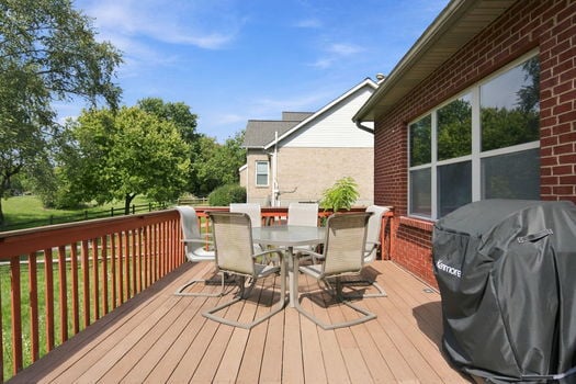 69-web-or-mls-8749 Charleston Woods Dr-70
