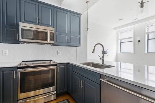 7-web-or-mls-1125 St Gregory St-7