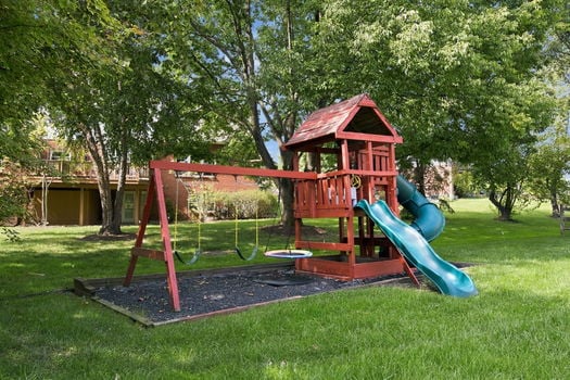 72-web-or-mls-8749 Charleston Woods Dr-73