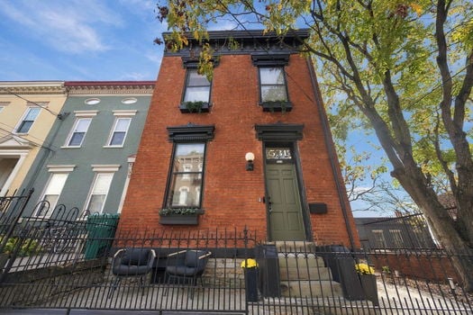 75-web-or-mls-531 Milton St-75