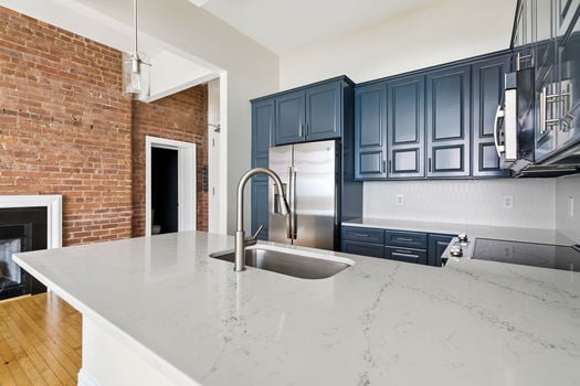 8-web-or-mls-1125 St Gregory St-8