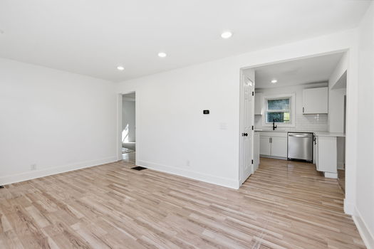 8-web-or-mls-6236 Stewart Rd-8