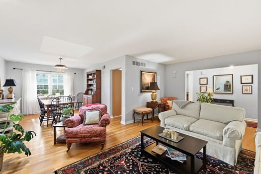8-web-or-mls-778 Strathcoma Dr-8