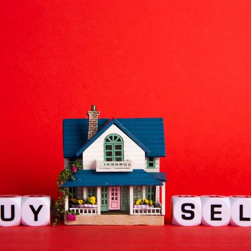 Should You Sell Before You Buy — or Buy Before You Sell?