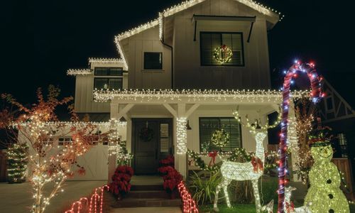 Buying or Selling a Home During the Holidays: The Surprising …