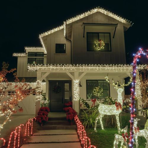 Buying or Selling a Home During the Holidays: The Surprising Advantages