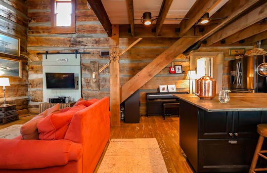 Log Cabin for sale in Kentucky 1080&#8211;250