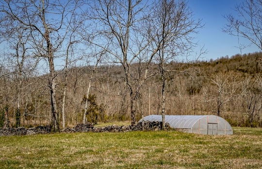 Secluded river front farm with climbing access &#8211;203