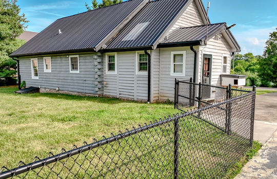 Danville Kentucky log cabin for sale-064