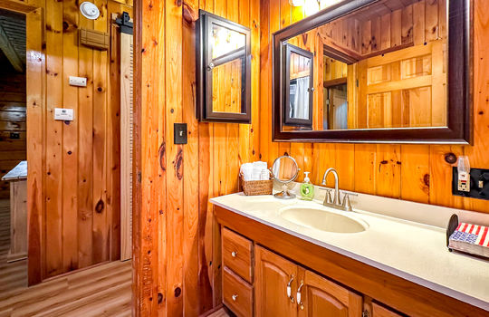 Danville Kentucky log cabin for sale-090